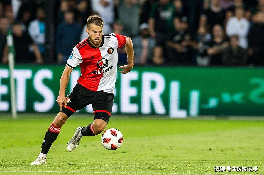 包含清晨突围战来临,里昂围绕荷甲绝杀压哨,悬念犹存,身体对抗强度拉满的词条 包含清晨突围战来临,里昂围绕荷甲绝杀压哨,悬念犹存,身体对抗强度拉满的词条