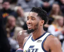 关于萨克拉门托国王训练开放日，加时末段状态回暖引欢呼，NBA常规赛在即，团队化学反应显著的信息