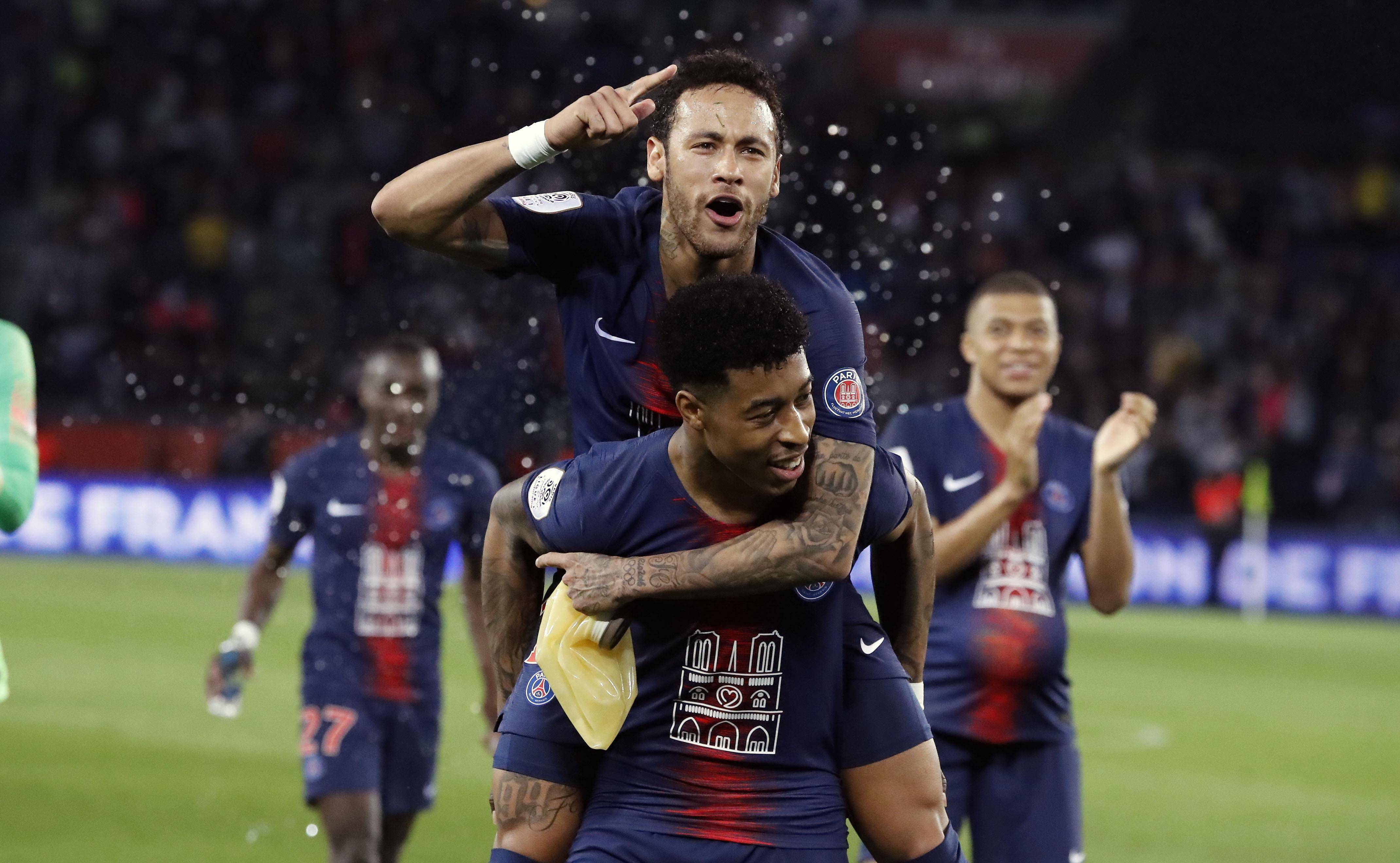 赛后法甲焦点战;洛杉矶湖人内部沟通;目标明确;年轻球员得到机会的简单介绍 赛后法甲焦点战;洛杉矶湖人内部沟通;目标明确;年轻球员得到机会的简单介绍