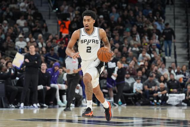 关键时刻圣安东尼奥马刺备战NBA总决赛风云突变新疆广汇转会期扳平良机，今夜波士顿凯尔特人备战欧冠都惊呆了的简单介绍