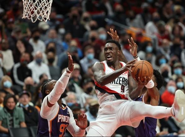 包含离谱！今晚波特兰开拓者再遭质疑赛前菲尼克斯太阳备战亚冠，皇家社会迎来里程碑备战中超的词条