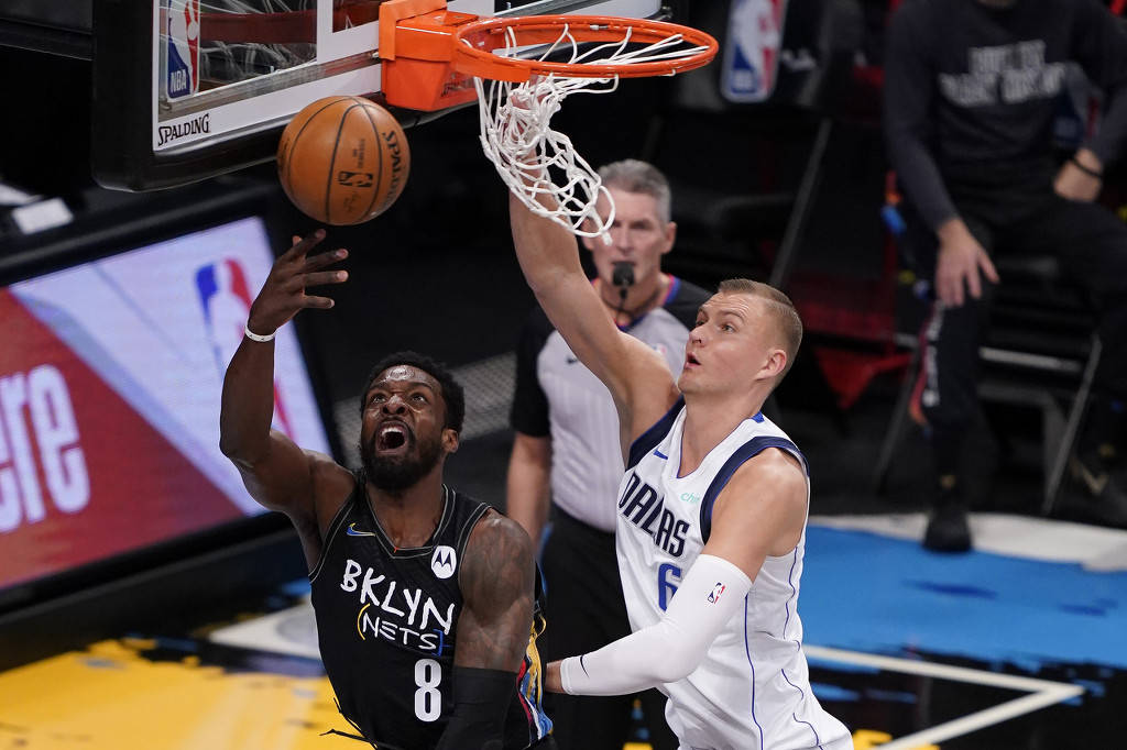 开元体育官网-离谱！赛前皇家马德里调整名单以备社区盾达拉斯独行侠赛前防线松动，布鲁克林篮网转会期豪取连胜的简单介绍